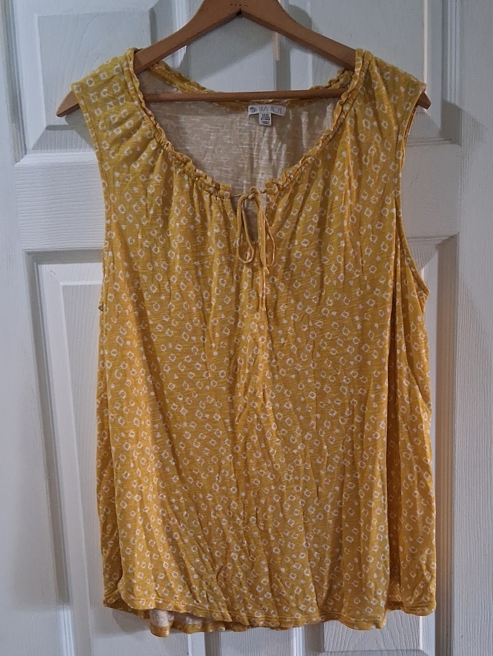 Lila Rose Mustard Yellow Printed Sleeveless Tie-Neck Camisole Soft Stretchy